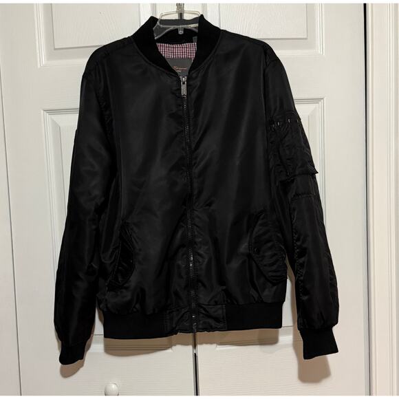 Ben Sherman Flight Jacket 2017
Men’s Medium. Bomber jacket Black. Full zip. Nice - Picture 1 of 10